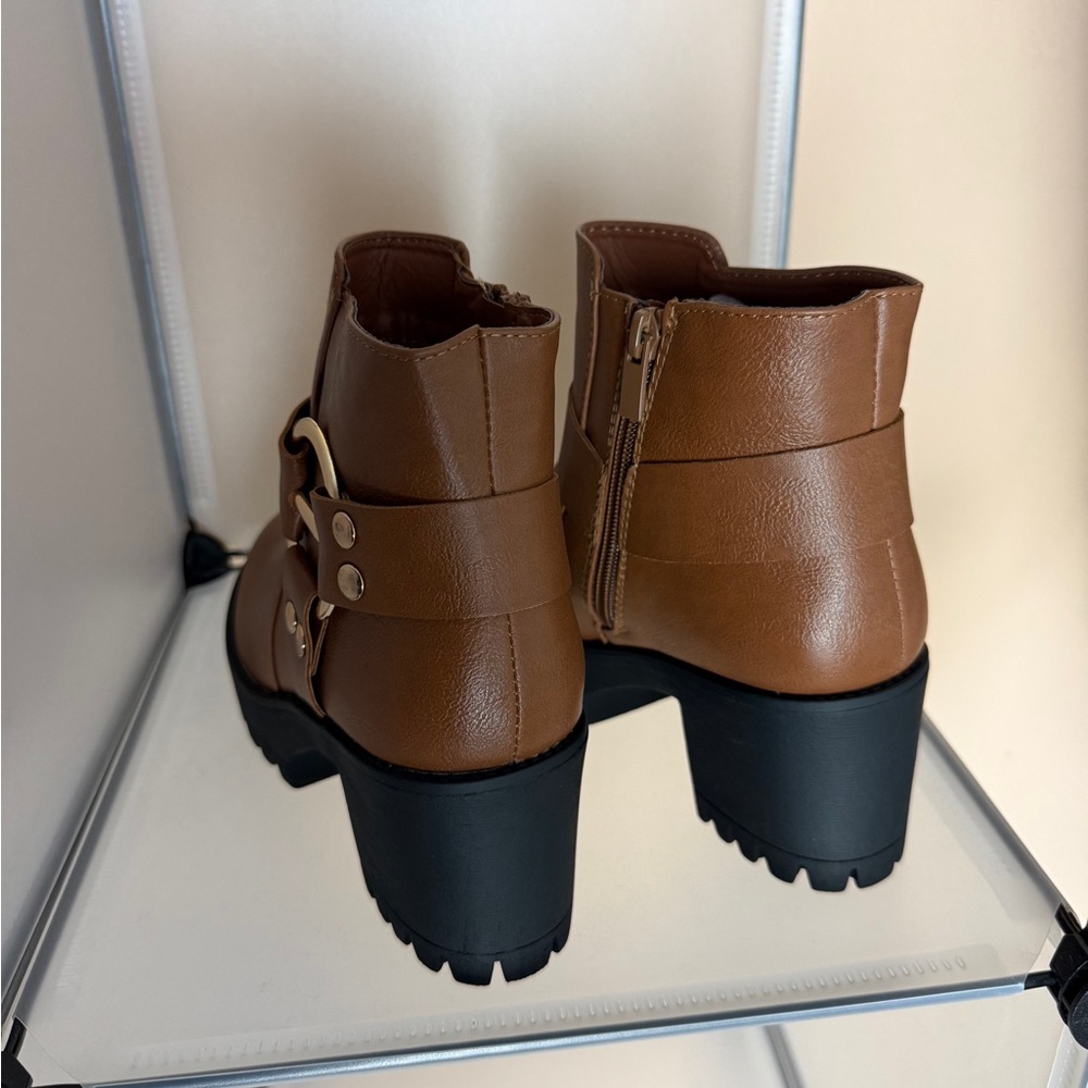 Women's Brown Chunky Heel Combat Ankle Boots Size 9 NWT - Picture 8 of 9